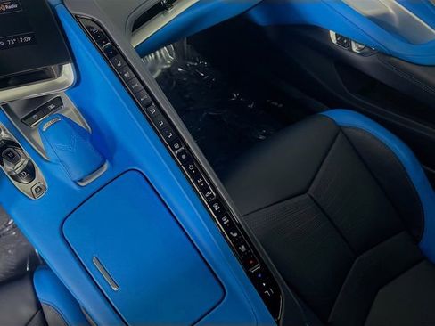 Used 2022 Chevrolet Corvette Stingray Premium Cpe w/ Z51 Performance Package RWD image 23