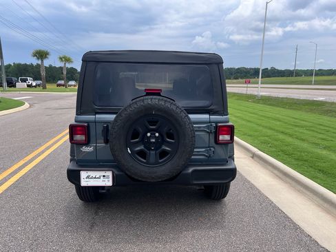 Certified 2026 Jeep Wrangler Sport AWD/4WD image 6