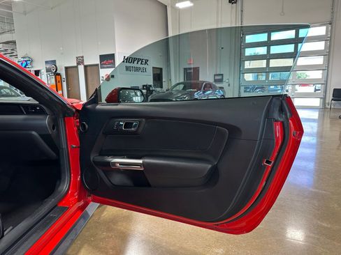 Used 2017 Ford Mustang GT w/ GT Performance Package image 29