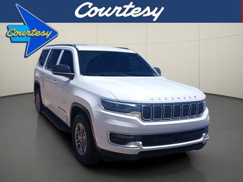 Used 2023 Jeep Wagoneer 2WD image 1