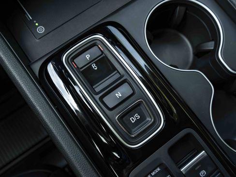 Used 2025 Honda Pilot EX-L image 30