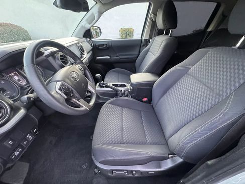 Used 2022 Toyota Tacoma SR5 w/ Trail Edition AWD/4WD image 11