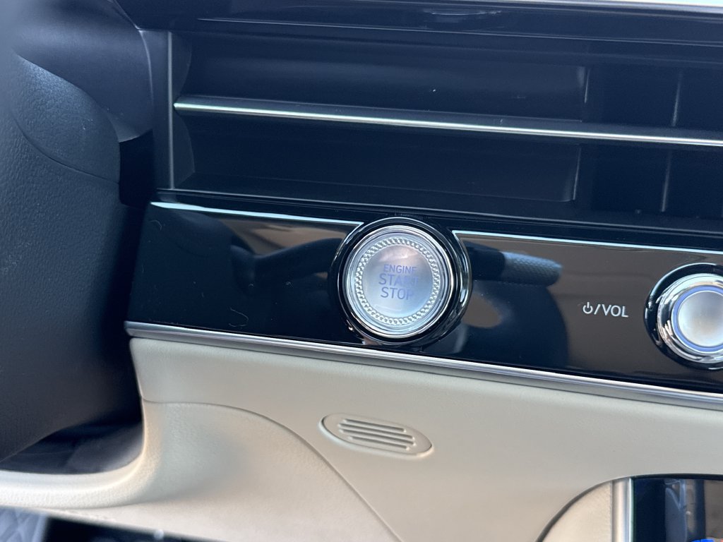 New 2027 Genesis GV70 2.5T Select AWD/4WD image 21