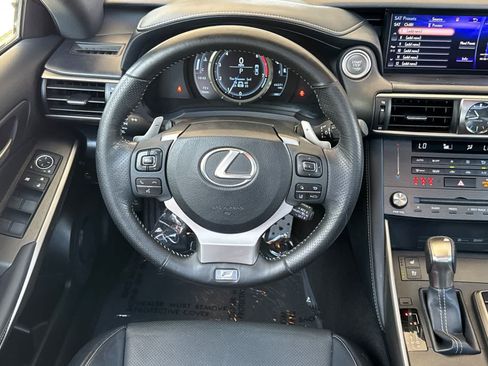 Used 2019 Lexus IS 300 F Sport w/ F Sport Package RWD image 15