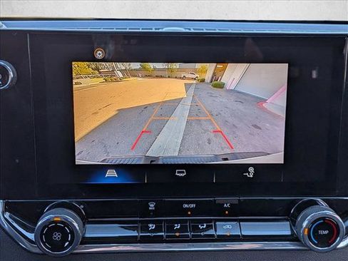 Used 2024 Chevrolet Colorado W/T image 13