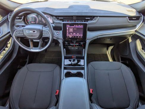 New 2025 Jeep Grand Cherokee L Laredo w/ Luxury Tech Group I image 16