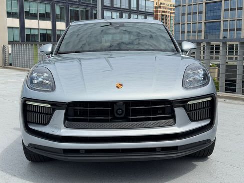 Used 2023 Porsche Macan S AWD/4WD image 10