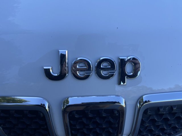 Used 2019 Jeep Cherokee Limited AWD/4WD image 31