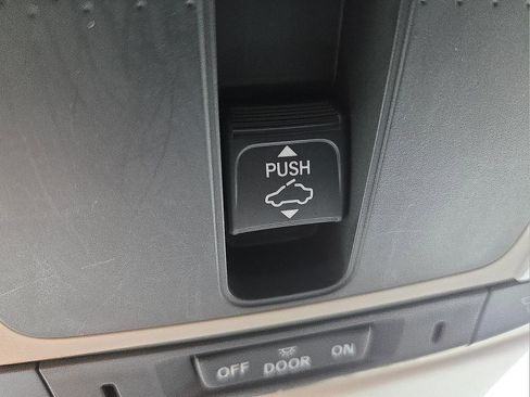 Used 2022 Honda Civic Touring image 22