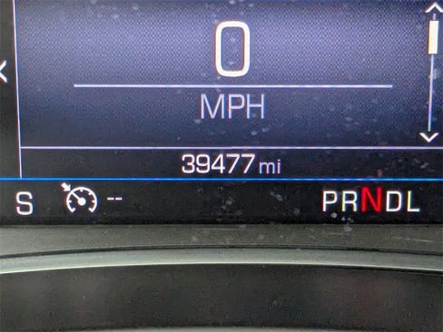 Used 2022 Chevrolet Equinox LT image 2