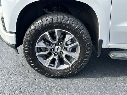 Used 2020 Chevrolet Silverado 1500 RST image 11