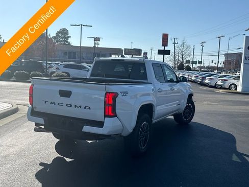 Used 2025 Toyota Tacoma TRD Sport image 5