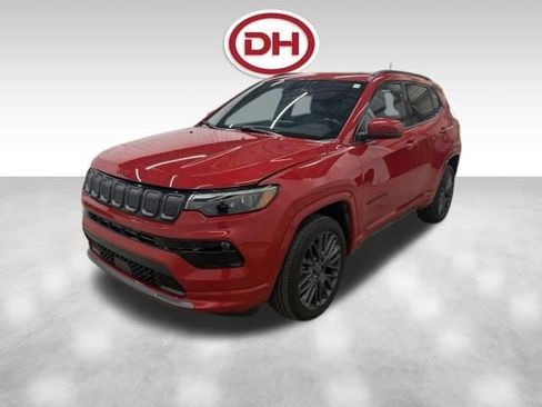 Used 2022 Jeep Compass Limited w/ (RED) Package AWD/4WD image 2