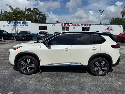 Used 2021 Nissan Rogue Platinum AWD/4WD image 5