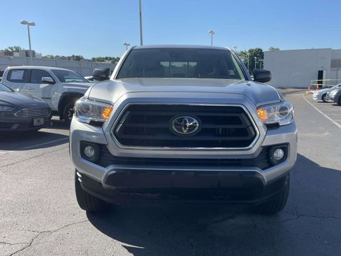 Used 2023 Toyota Tacoma SR5 RWD image 2