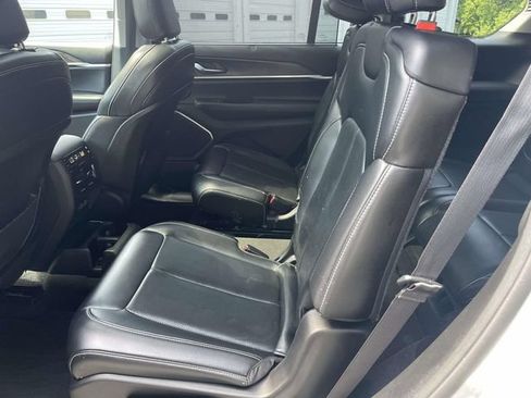 Used 2021 Jeep Grand Cherokee L Limited w/ Luxury Tech Group II AWD/4WD image 11