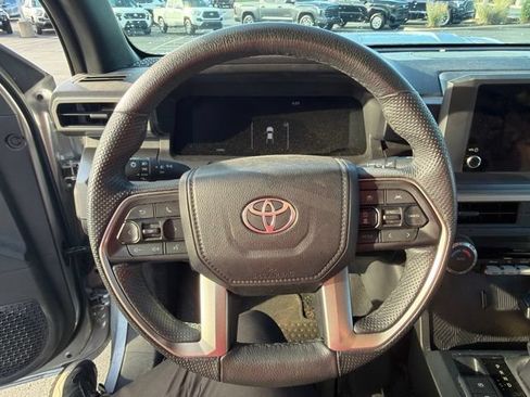 Used 2025 Toyota Tacoma TRD Sport AWD/4WD image 21
