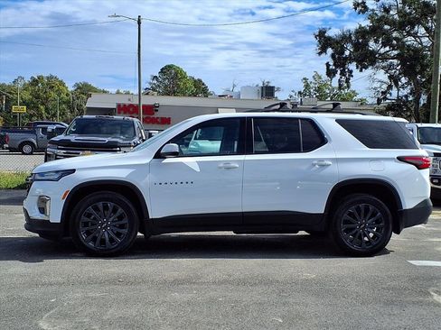 Used 2023 Chevrolet Traverse RS image 4