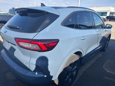 Used 2024 Ford Escape ST-Line w/ Tech Pack #1 image 9