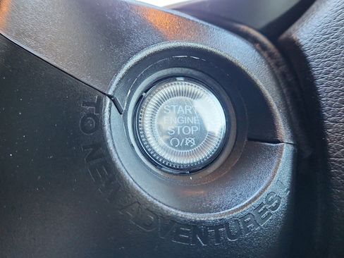 Used 2023 Jeep Renegade Latitude image 22