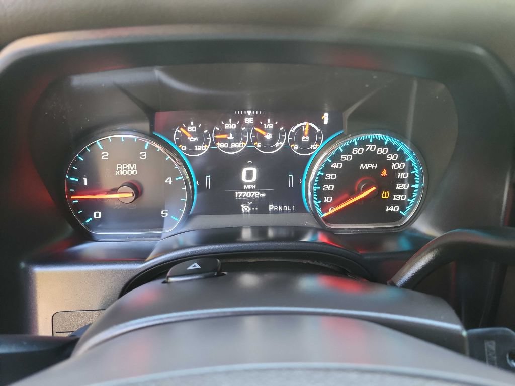 Used 2017 GMC Sierra 2500 Denali w/ Duramax Plus Package AWD/4WD image 25