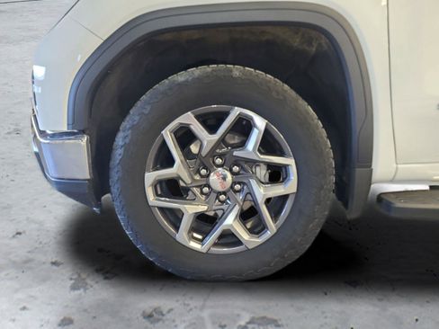 Used 2024 GMC Sierra 1500 SLT w/ SLT Premium Plus Package image 14