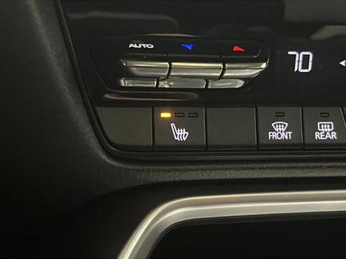 Used 2024 MAZDA CX-90 Plug-In Hybrid w/ Premium Pkg AWD/4WD image 31