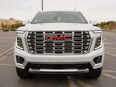 New 2026 GMC Yukon XL Denali w/ Sun & Power Step Package AWD/4WD image 4