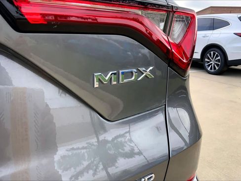 Used 2024 Acura MDX SH-AWD image 10