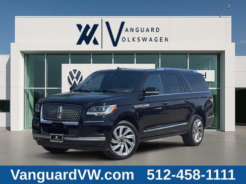 Used 2024 Lincoln Navigator L Reserve AWD/4WD image 1