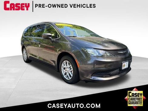 Used 2023 Chrysler Voyager LX FWD image 1