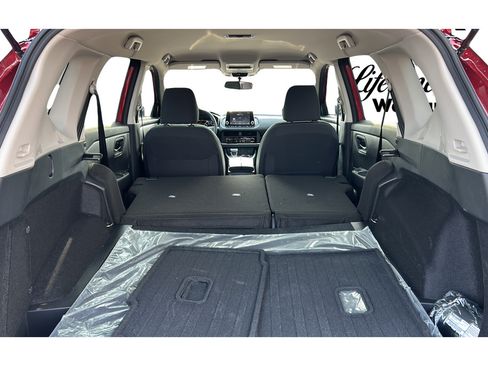 Used 2026 Nissan Rogue S FWD image 10