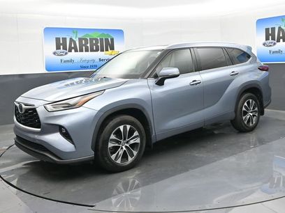 Used 2021 Toyota Highlander XLE