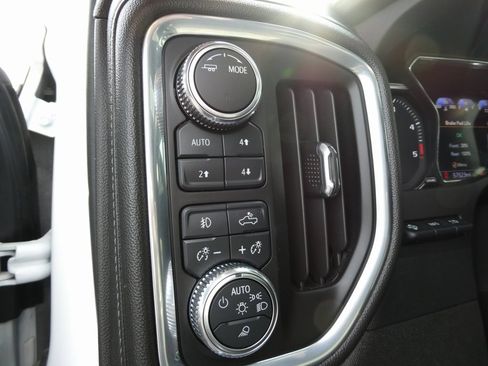 Used 2023 GMC Sierra 3500 Denali w/ Denali Ultimate Package image 25