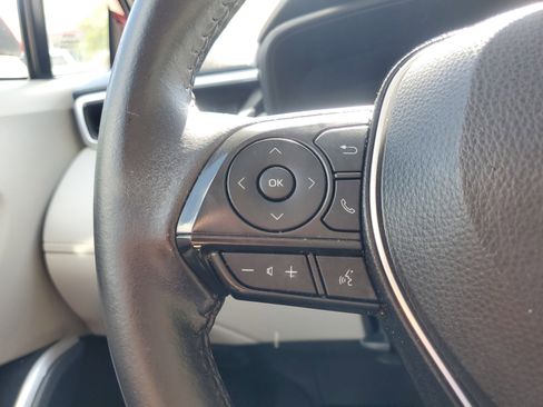 Used 2022 Toyota Corolla Cross LE w/ Moonroof Package image 22