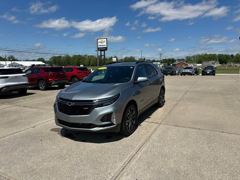 Used 2023 Chevrolet Equinox RS w/ RS Leather Package AWD/4WD image 3
