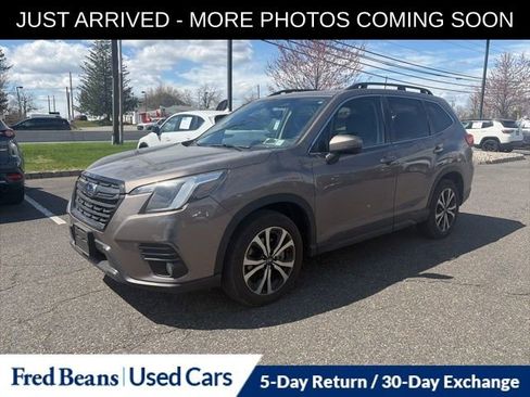 Used 2023 Subaru Forester Limited image 3