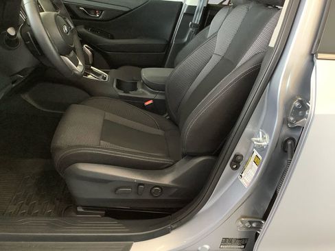 Used 2025 Subaru Outback Premium image 8