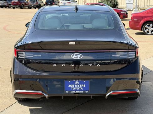 Used 2025 Hyundai Sonata SEL FWD image 8