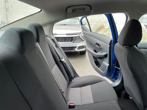 Used 2025 Nissan Sentra SV image 36