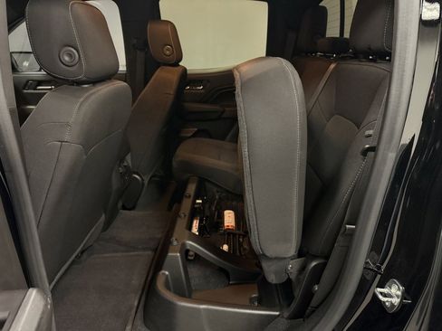 Used 2023 Chevrolet Colorado LT w/ LT Convenience Package image 20