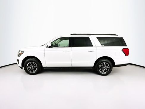 Used 2024 Ford Expedition Max XLT image 4