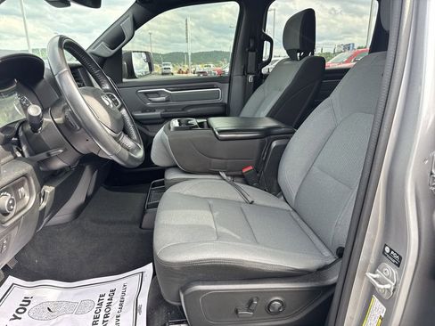 Used 2022 RAM 1500 Big Horn AWD/4WD image 11