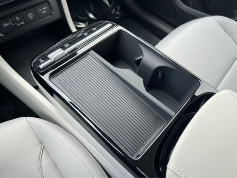 New 2026 Hyundai Tucson Blue SE image 37