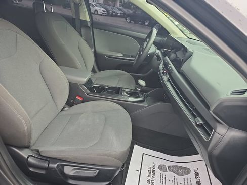 Used 2025 Kia K4 FWD image 17