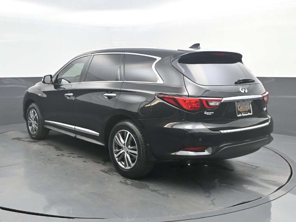 Used 2020 INFINITI QX60 Luxe w/ Essential Package FWD image 3