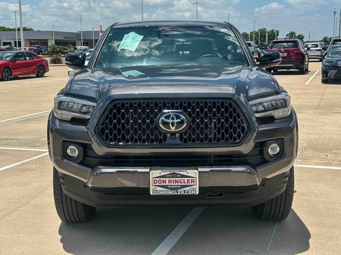 Used 2022 Toyota Tacoma Limited w/ Nightshade Package AWD/4WD image 8