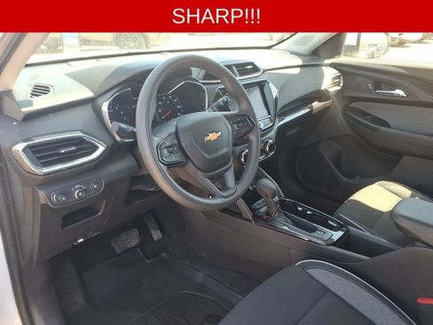 Used 2022 Chevrolet TrailBlazer LT w/ Convenience Package FWD image 7