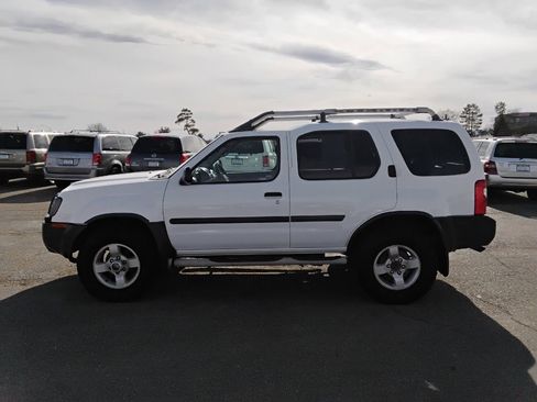 Used 2004 Nissan Xterra XE image 5