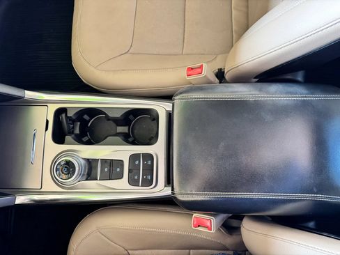 Used 2020 Ford Explorer Limited RWD image 14